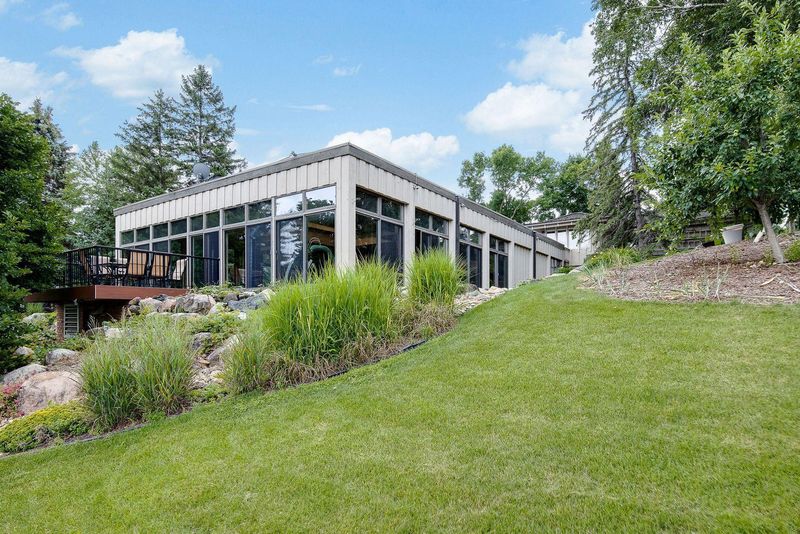20 Valley Ln, Hastings, MN 55033