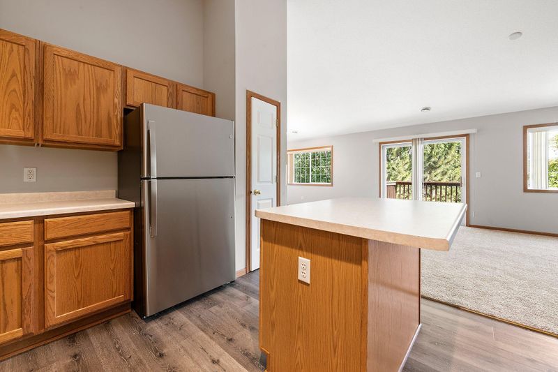 6613 154th St W #140, Apple Valley, MN 55124