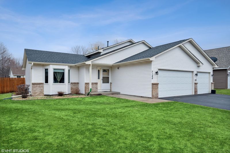 7148 Mourning Dove Rd, Lino Lakes, MN 55014