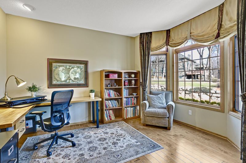 6363 Oxbow Bend, Chanhassen, MN 55317