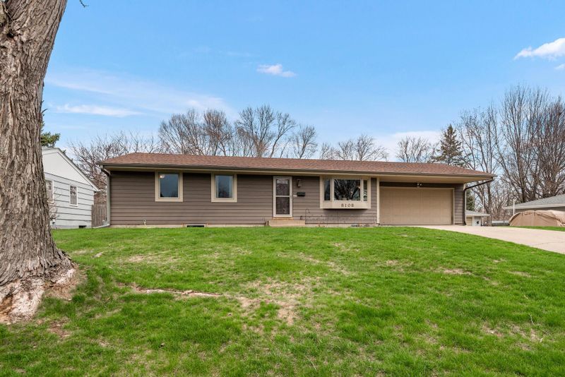 8108 32nd Pl N, Crystal, MN 55427