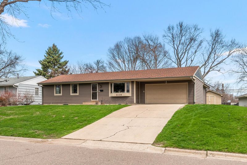 8108 32nd Pl N, Crystal, MN 55427