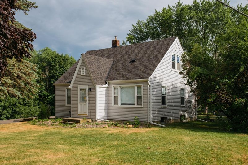 1820 60th St E, Inver Grove Heights, MN 55077