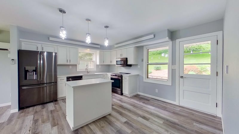 18209 Whitetail Ln, Altura, MN 55910