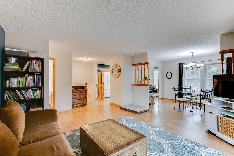 5690 277th St, Wyoming, MN 55092
