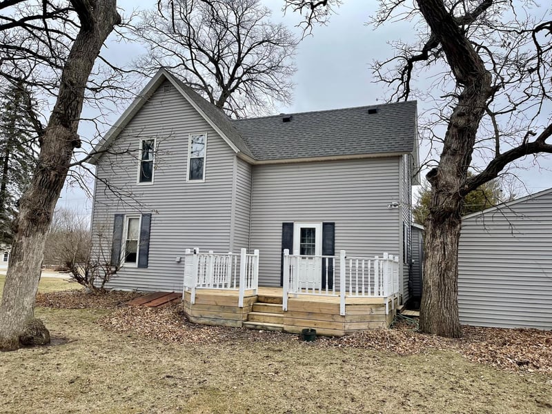405 Ash St SW, Rose Creek, MN 55970