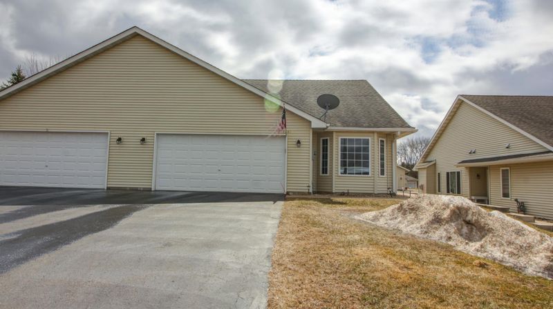 13447 Newlander Ave, Lindstrom, MN 55045
