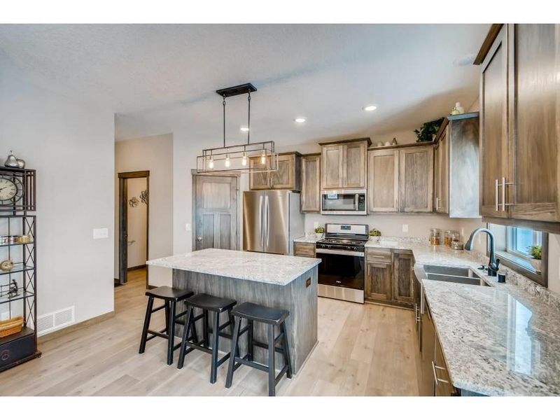 156 3rd St NW, Delano, MN 55328