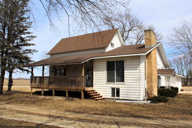 64059 250th St, Dexter, MN 55926