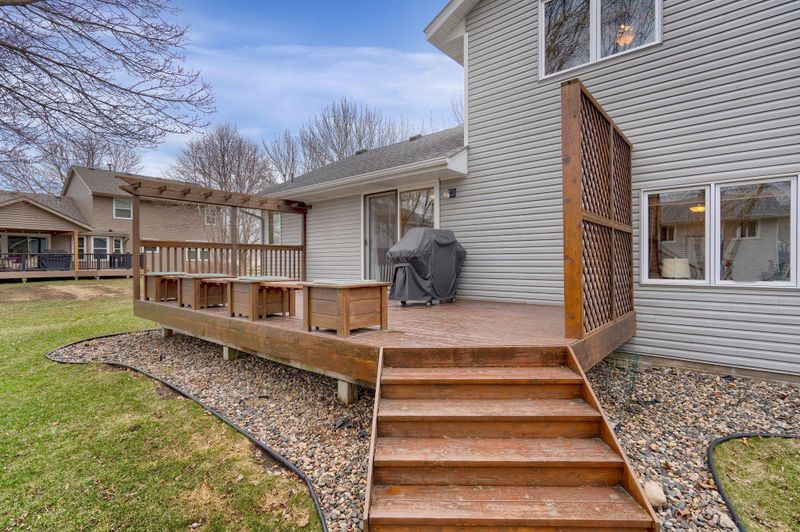 5218 Dufferin Dr, Savage, MN 55378