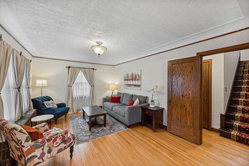 1040 18th Ave NE, Minneapolis, MN 55418