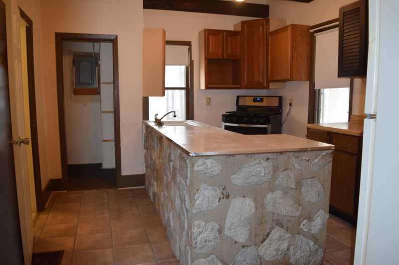 130 Lewis Ave E, Winsted, MN 55395