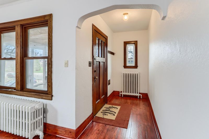 541 Warwick St, Saint Paul, MN 55116