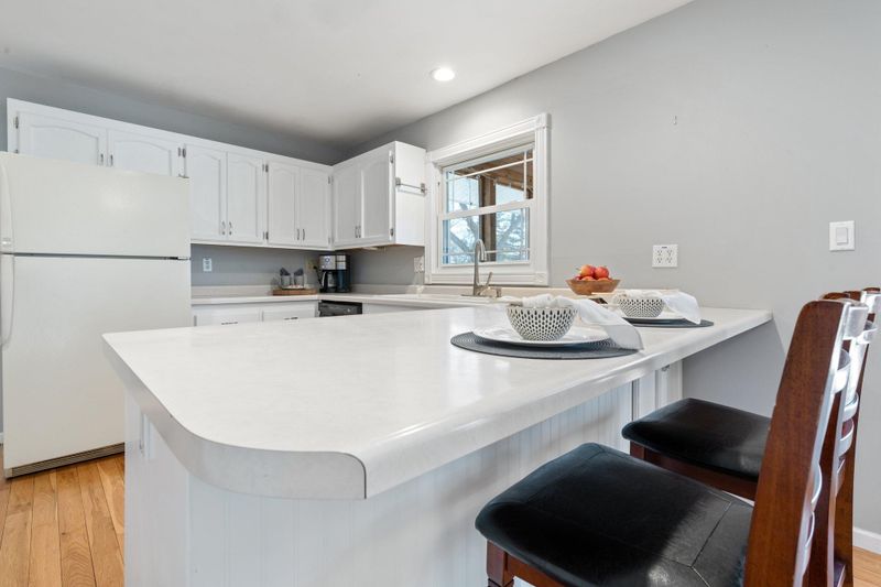 1780 Crestridge Ln, Eagan, MN 55122