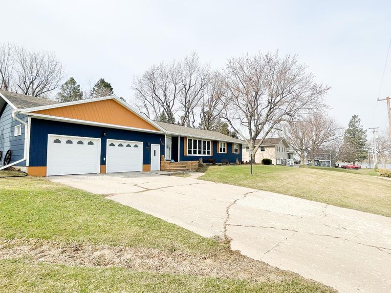 409 Park St E, Fulda, MN 56131