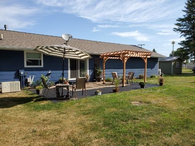 409 Park St E, Fulda, MN 56131
