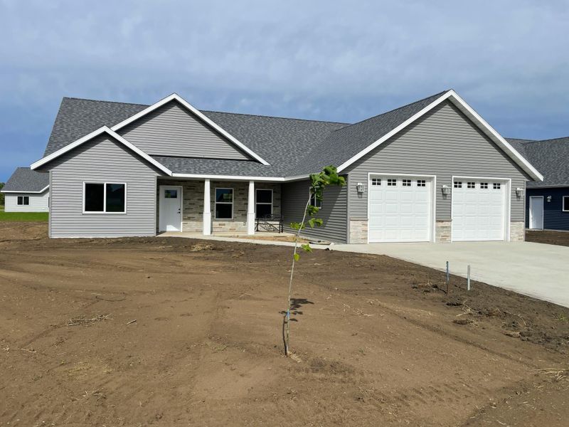 909 7th Ave NW, Perham, MN 56573
