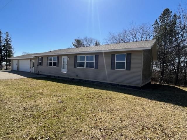 20696 County 4, Spring Grove, MN 55974