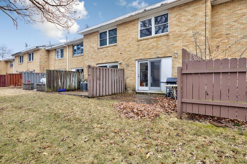 182 21st St NW, Owatonna, MN 55060