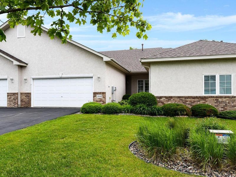 19040 Inca Ave, Lakeville, MN 55044