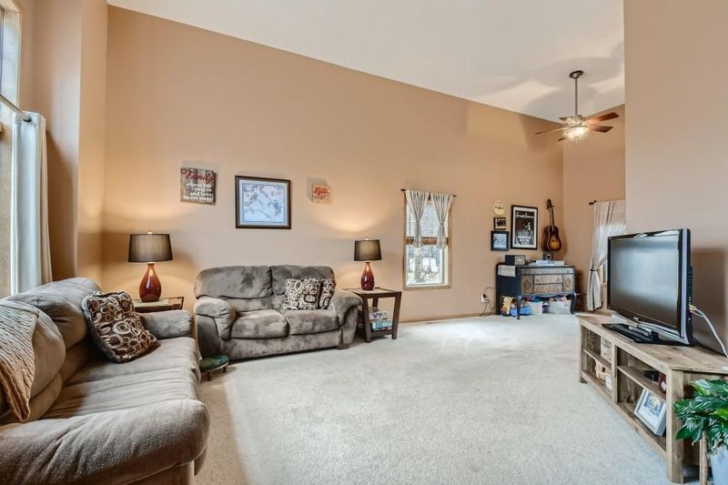 5341 Cedarwood Ct, White Bear Lake, MN 55110
