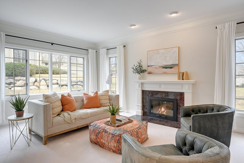5571 Bristol Ln, Minnetonka, MN 55343
