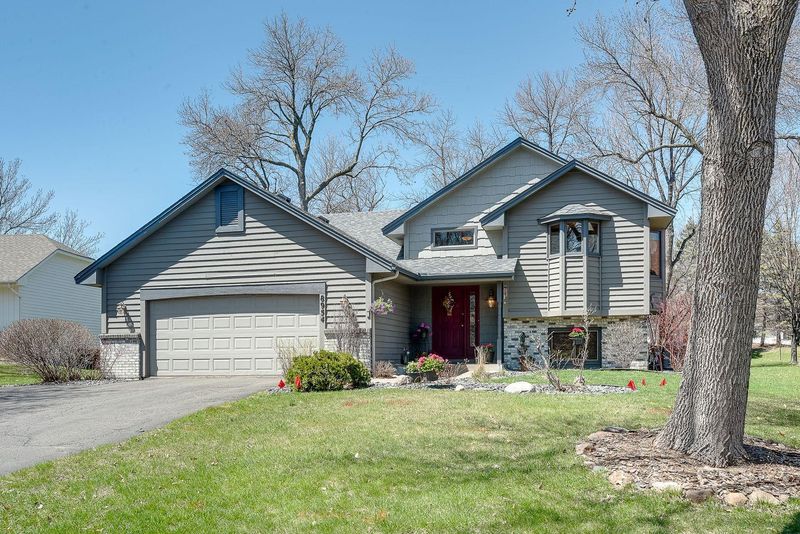8954 Montegue Ter, Brooklyn Park, MN 55443