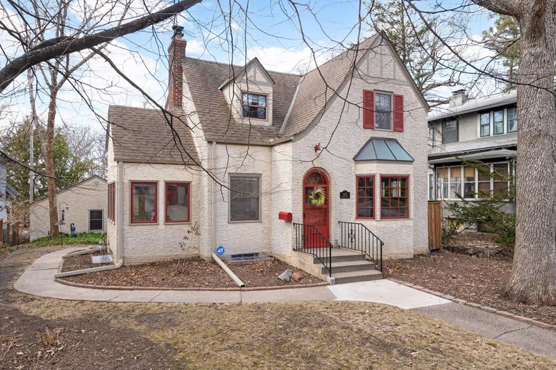 1573 Fulham St, Saint Paul, MN 55108
