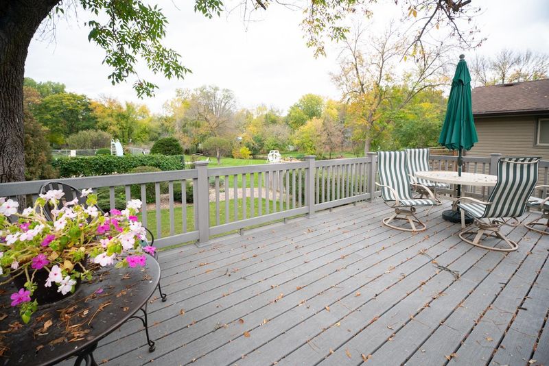 1476 12th Ter NW, New Brighton, MN 55112