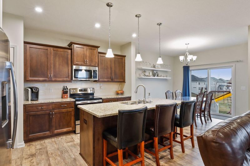 9930 Lower 8th St, Lake Elmo, MN 55042