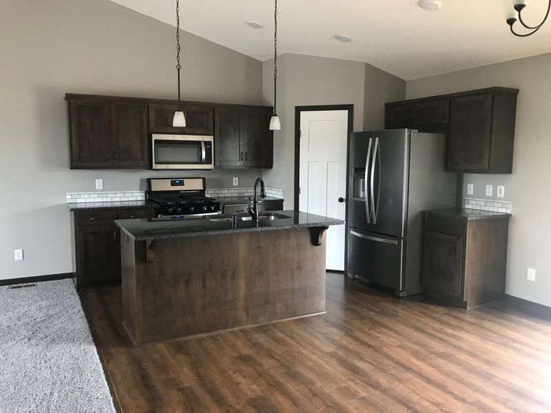 416 Eagle St NW, Isanti, MN 55040