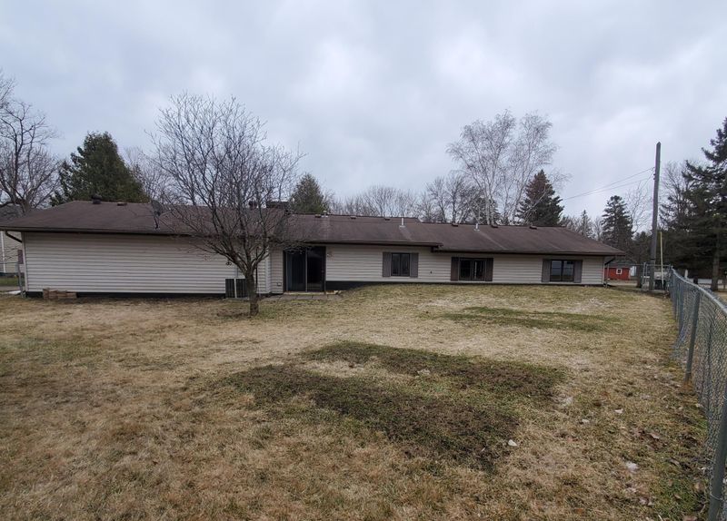 210 Hope Ave W, Nelson, MN 56355