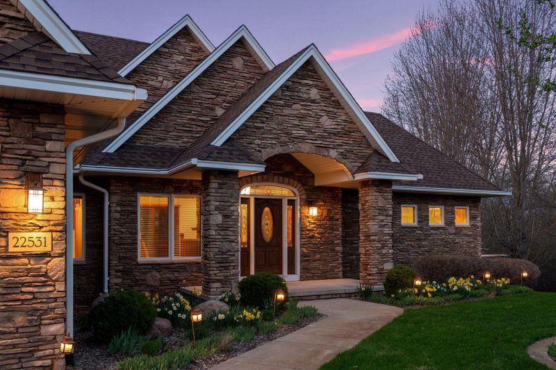 22531 Tipton Cir NW, Elk River, MN 55330