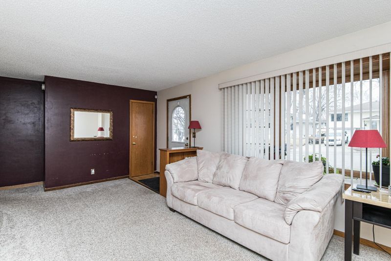 1816 16 1/2 St NW, Rochester, MN 55901