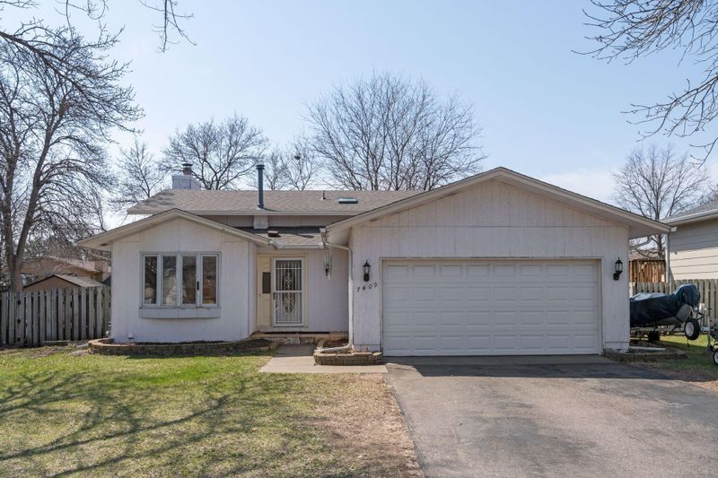 7409 74th Way N, Brooklyn Park, MN 55428