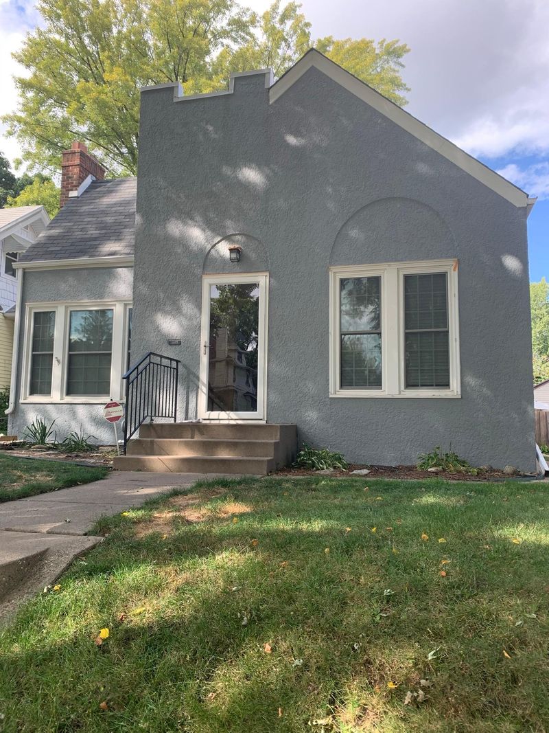 1303 James Ave, Saint Paul, MN 55105
