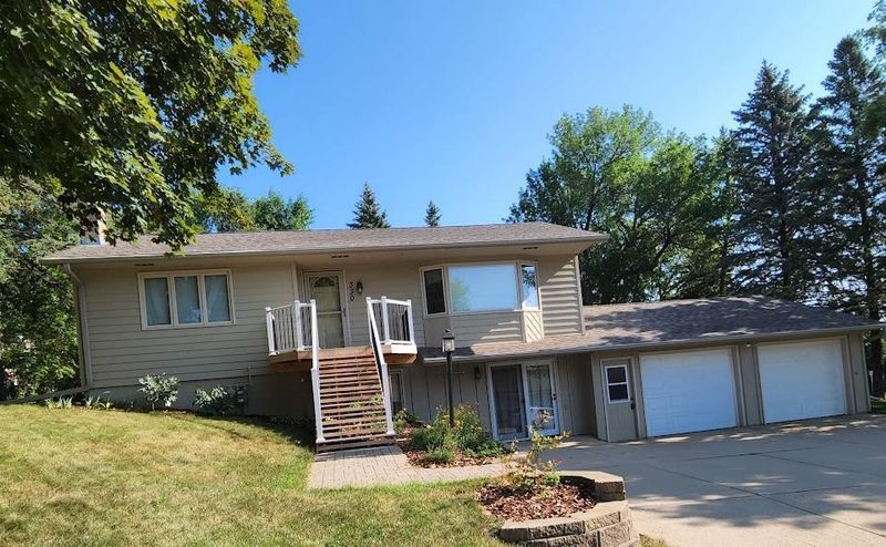 330 19th St, Windom, MN 56101