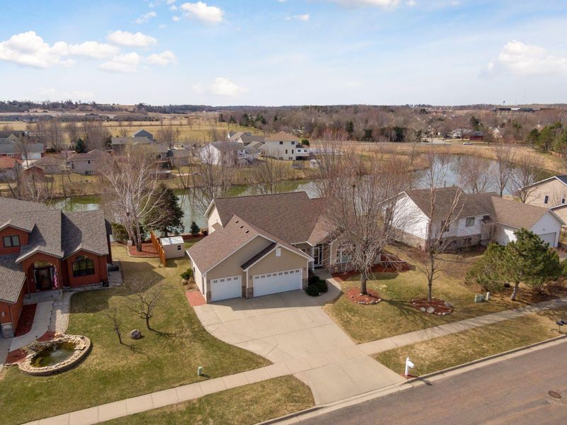 408 Afton Dr, Northfield, MN 55057