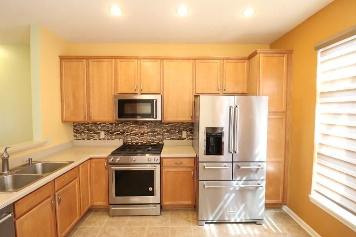 8140 Main St N, Maple Grove, MN 55369