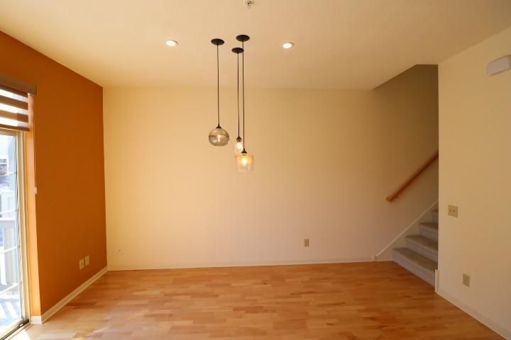 8140 Main St N, Maple Grove, MN 55369