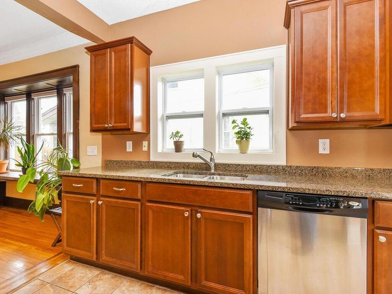 4028 Columbus Ave, Minneapolis, MN 55407