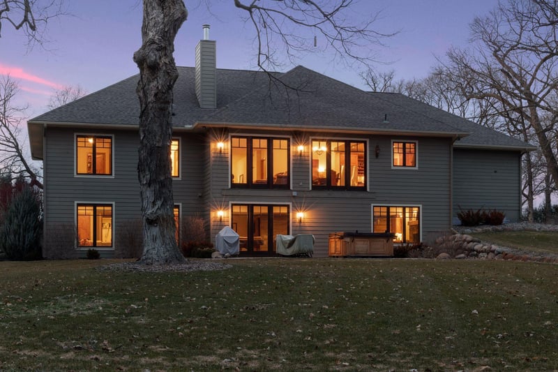 10235 Cannon Woods Trl, Waconia, MN 55387