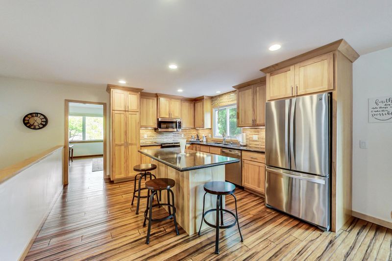 15370 Morraine Way, Eden Prairie, MN 55347