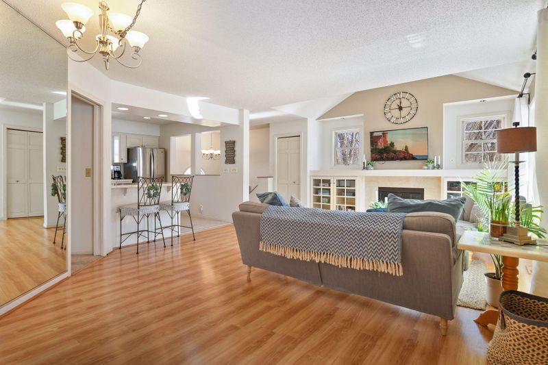 17101 Sandy Ln, Minnetonka, MN 55345
