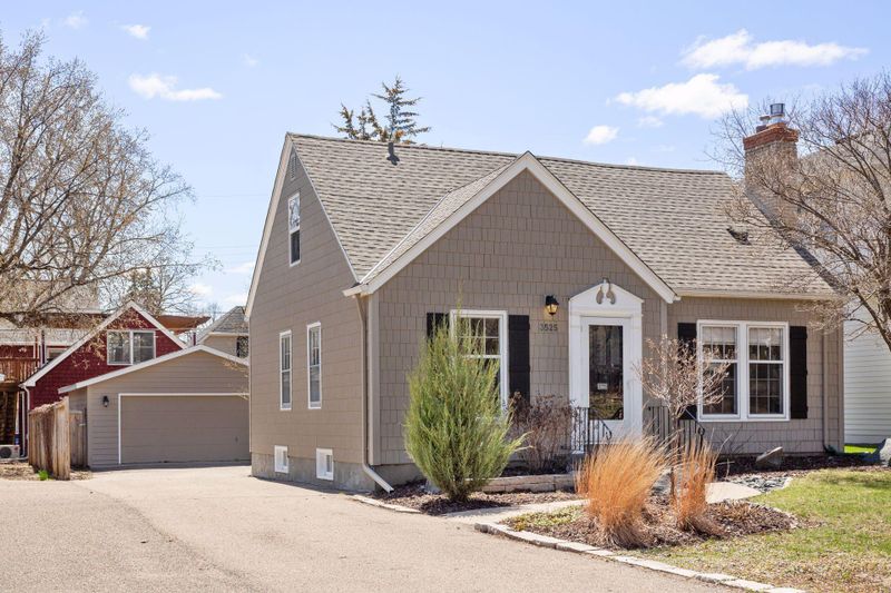 3525 W Fuller St, Edina, MN 55410