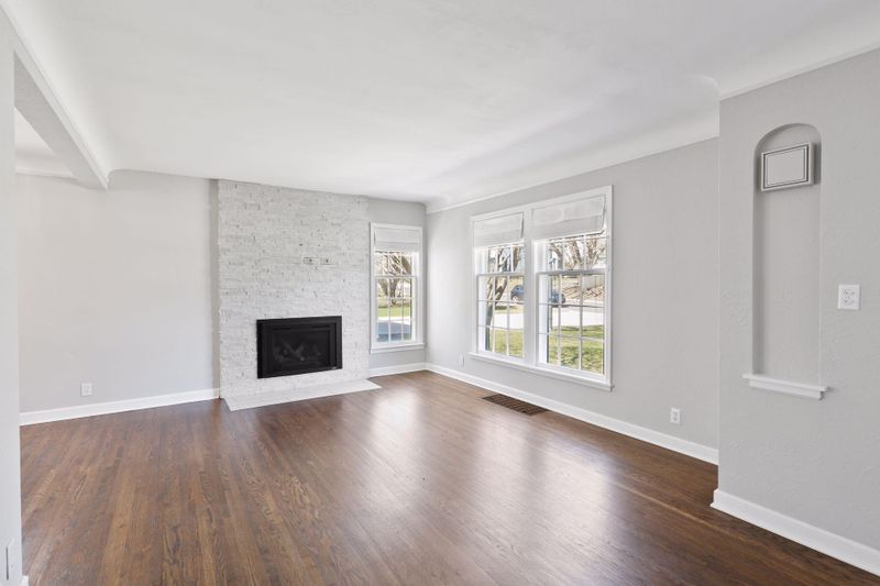 3525 W Fuller St, Edina, MN 55410