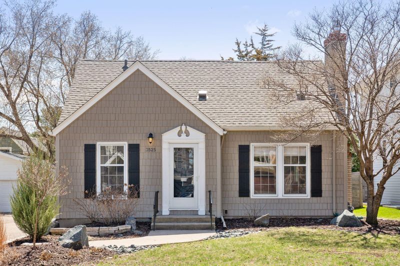 3525 W Fuller St, Edina, MN 55410