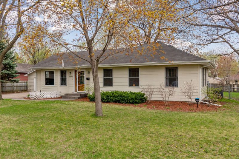 9852 Wentworth Ave S, Bloomington, MN 55420