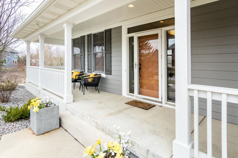 11461 Avery Dr, Inver Grove Heights, MN 55077