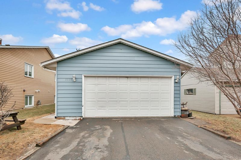 2232 Saint Anthony Ave, Saint Paul, MN 55104